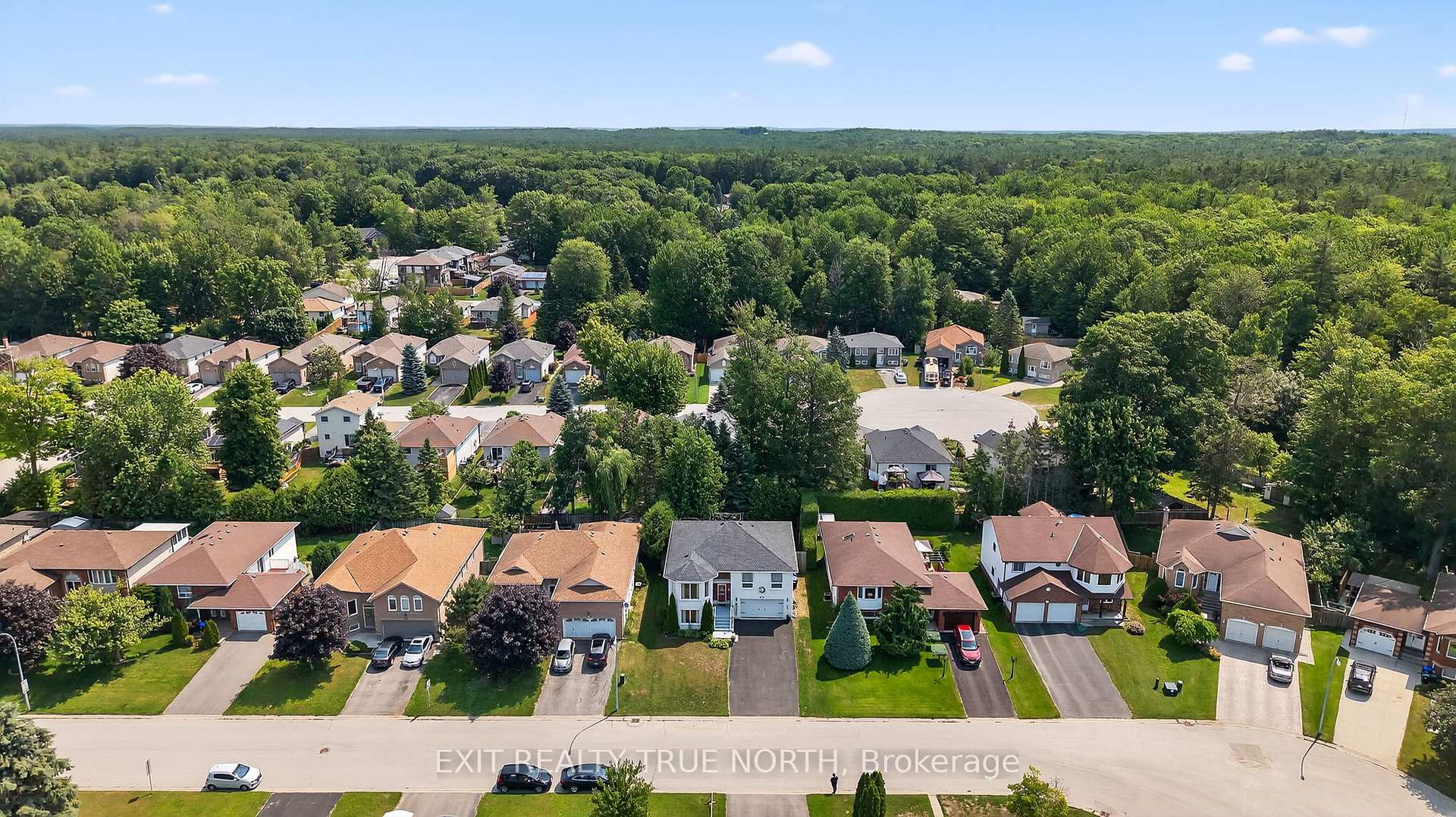 Photo 21 of 59 Riverdale Drive, Wasaga Beach — HOMEH