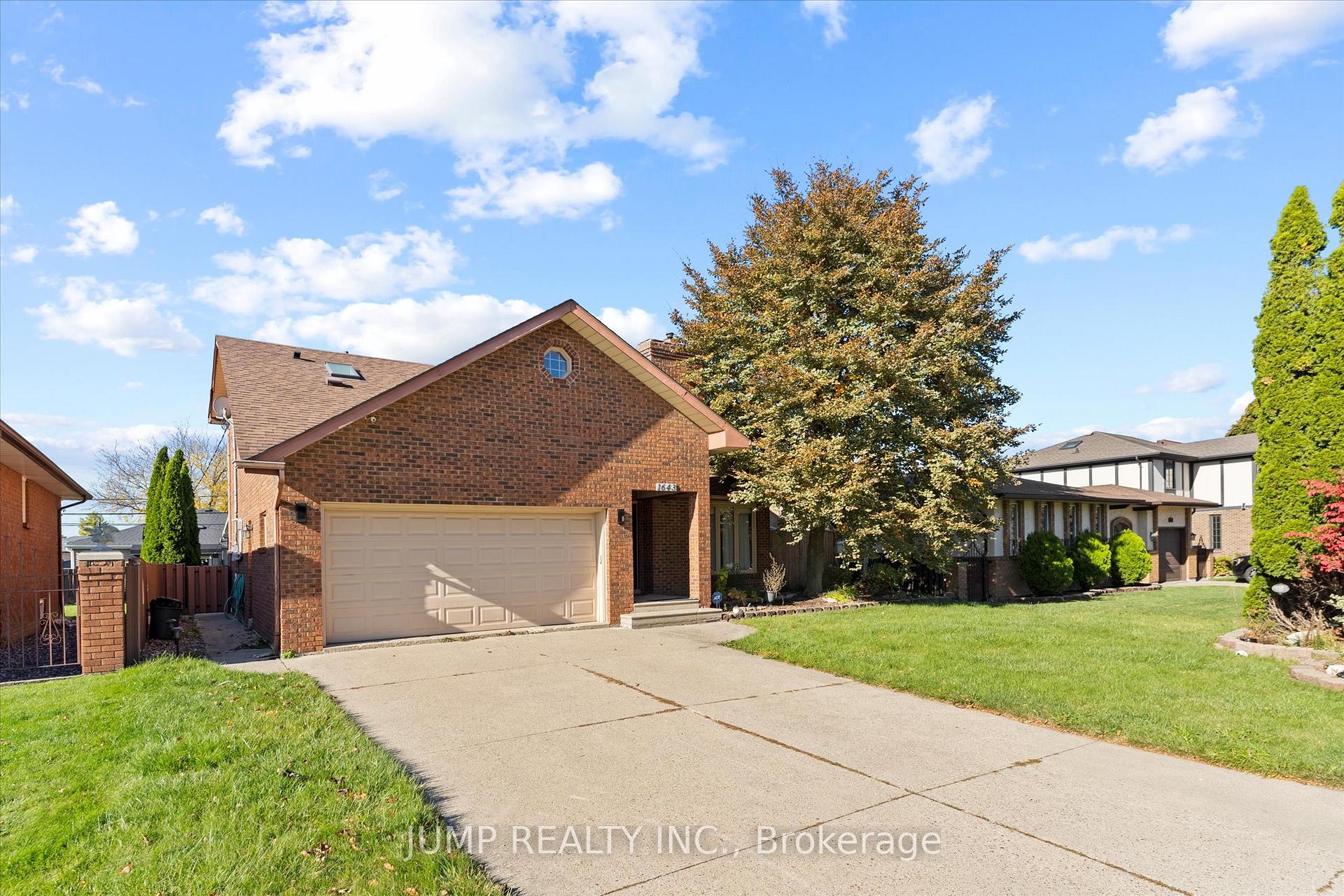 Photo 4 of 1643 Askin Avenue, Windsor — HOMEH