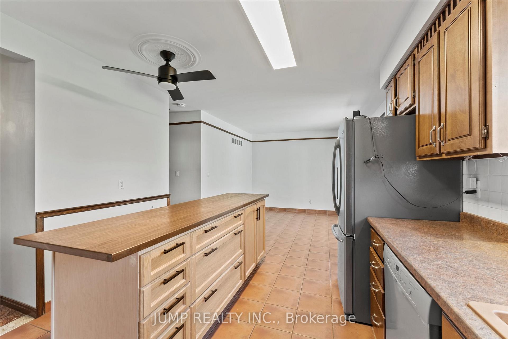 Photo 15 of 1643 Askin Avenue, Windsor — HOMEH
