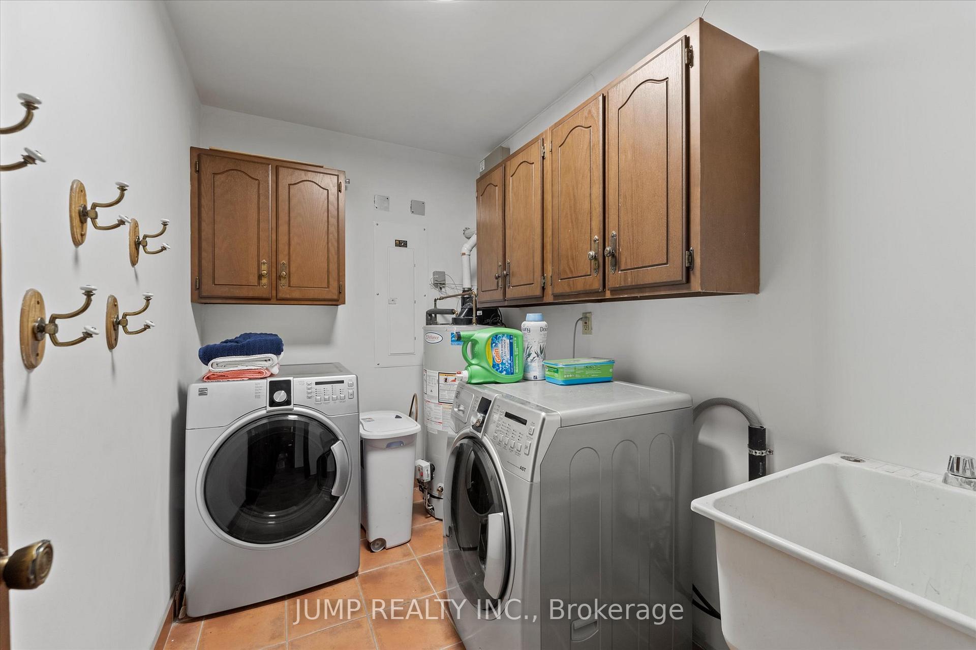 Photo 18 of 1643 Askin Avenue, Windsor — HOMEH