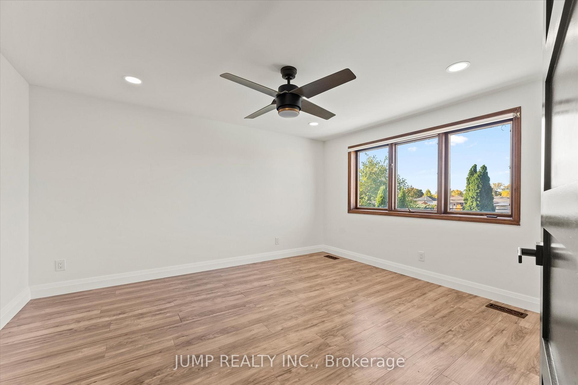 Photo 24 of 1643 Askin Avenue, Windsor — HOMEH