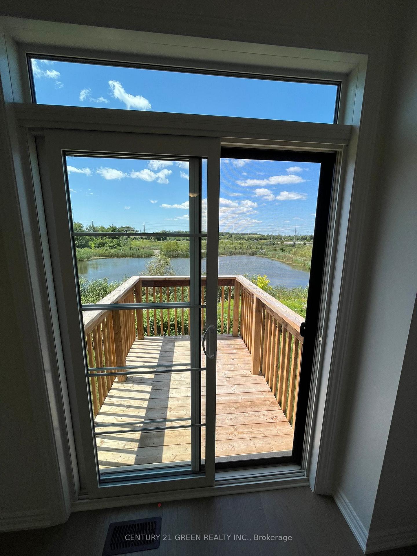 Photo 9 of 22 Velvet Drive, Whitby, Rural Whitby — HOMEH