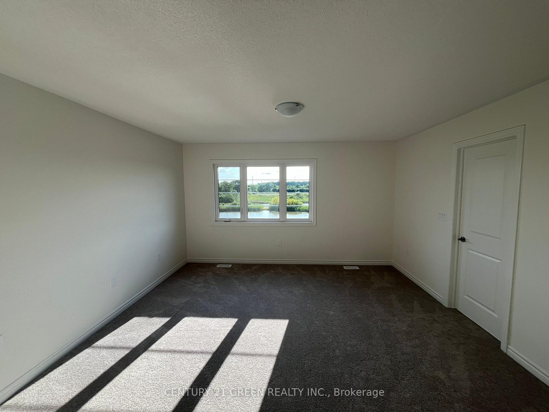 Photo 15 of 22 Velvet Drive, Whitby, Rural Whitby — HOMEH