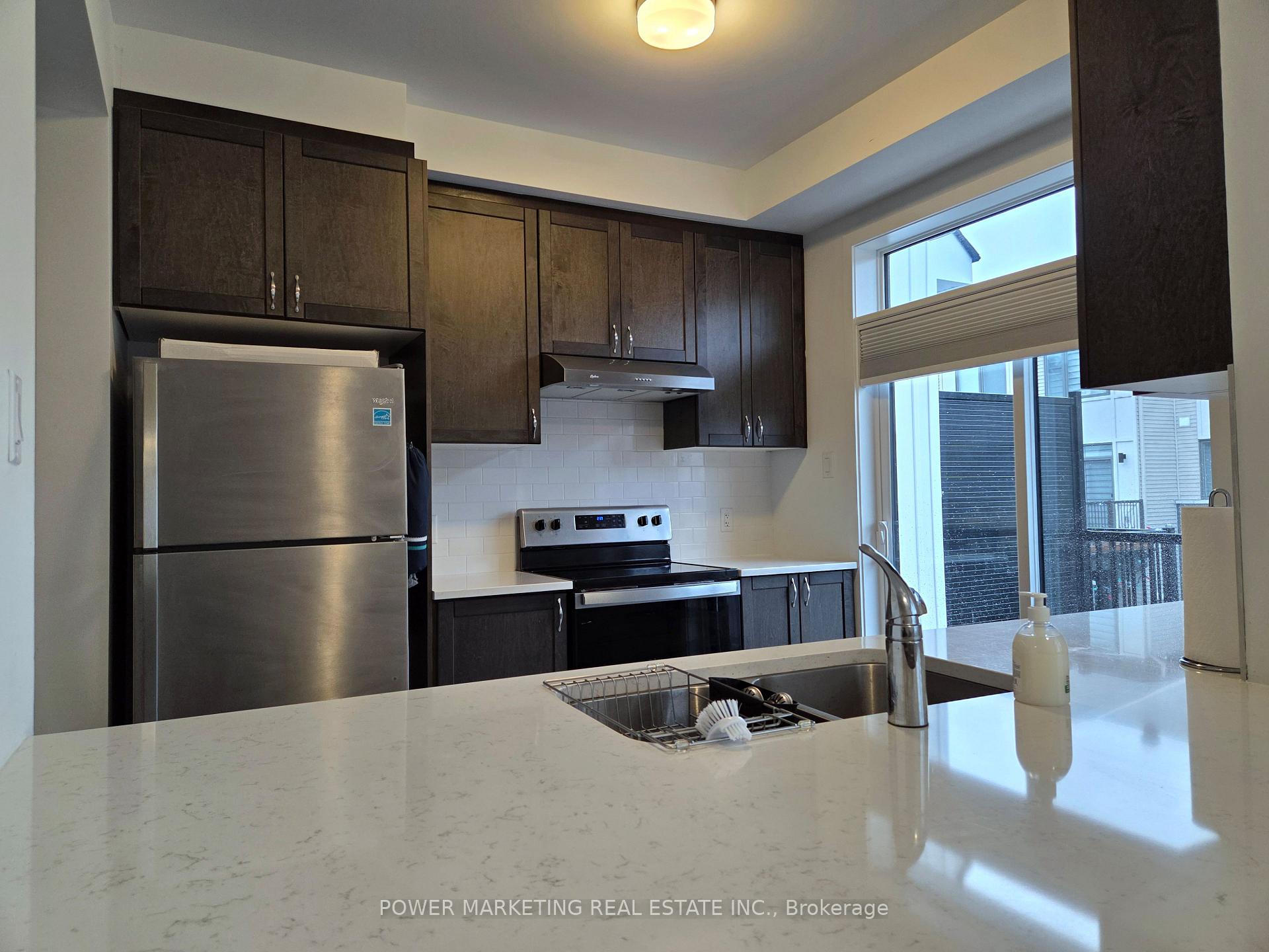 Photo 10 of 903 Nova Private, Ottawa, Barrhaven - Half Moon Bay — HOMEH