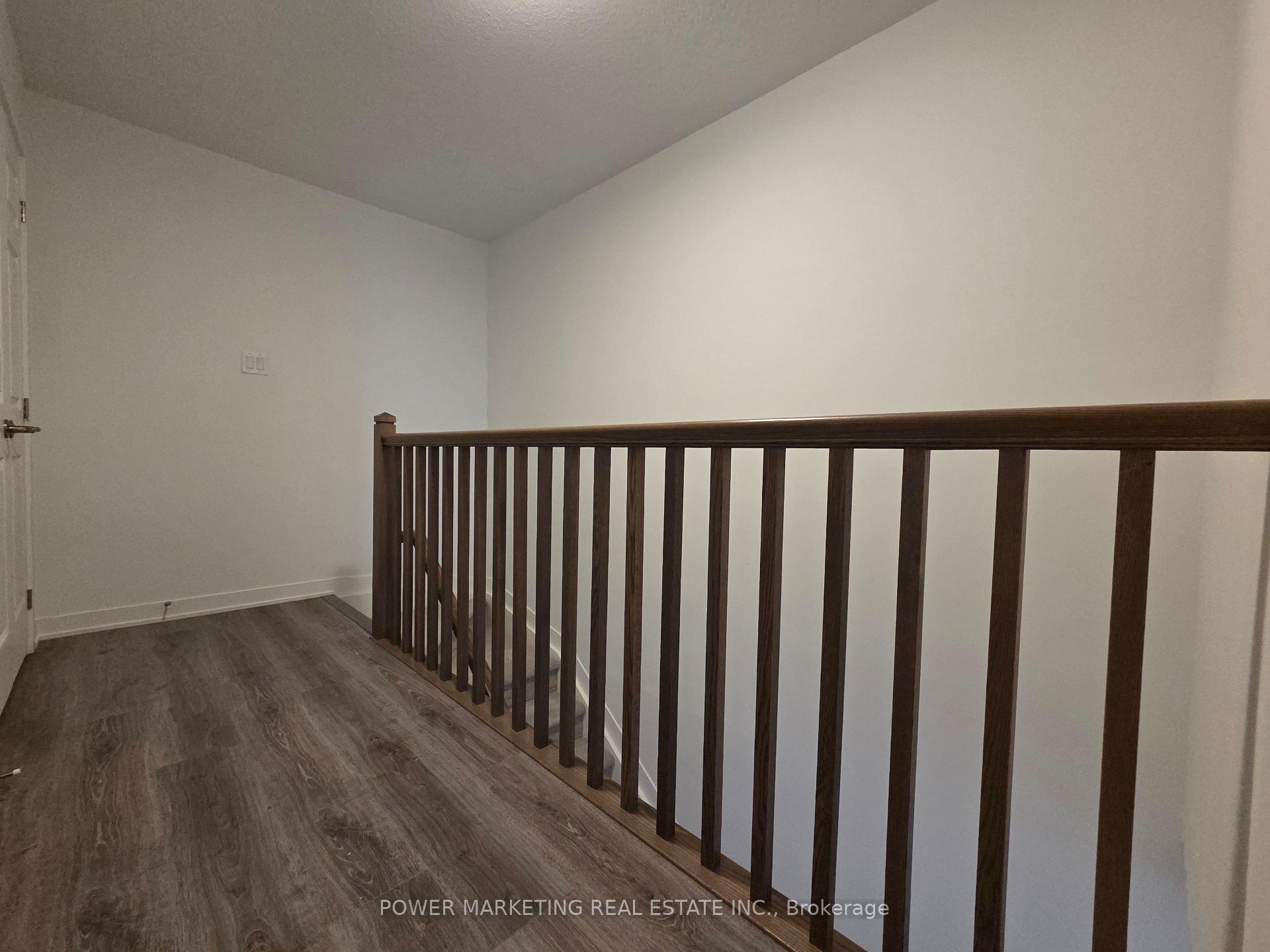 Photo 9 of 903 Nova Private, Ottawa, Barrhaven - Half Moon Bay — HOMEH