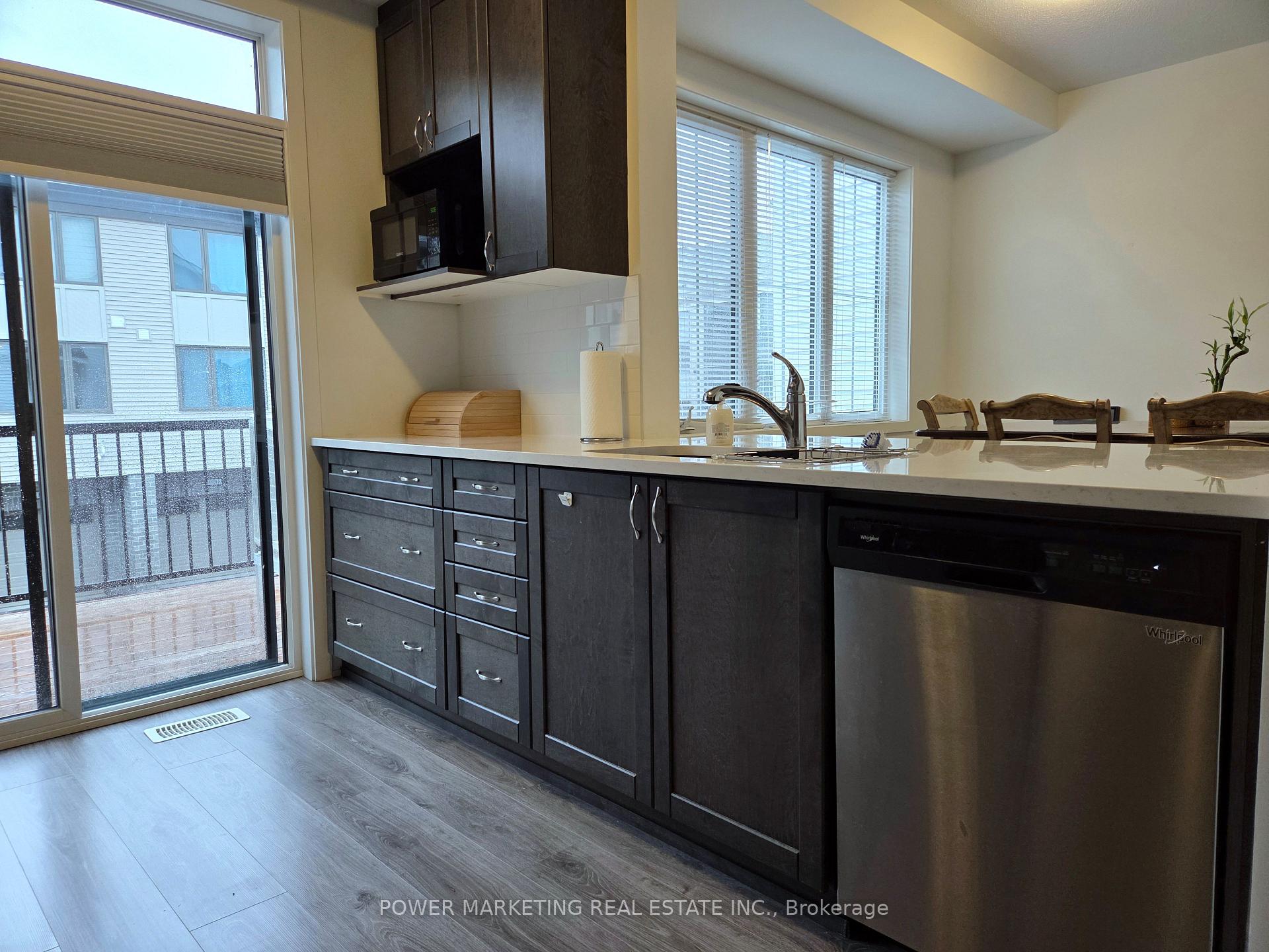 Photo 16 of 903 Nova Private, Ottawa, Barrhaven - Half Moon Bay — HOMEH