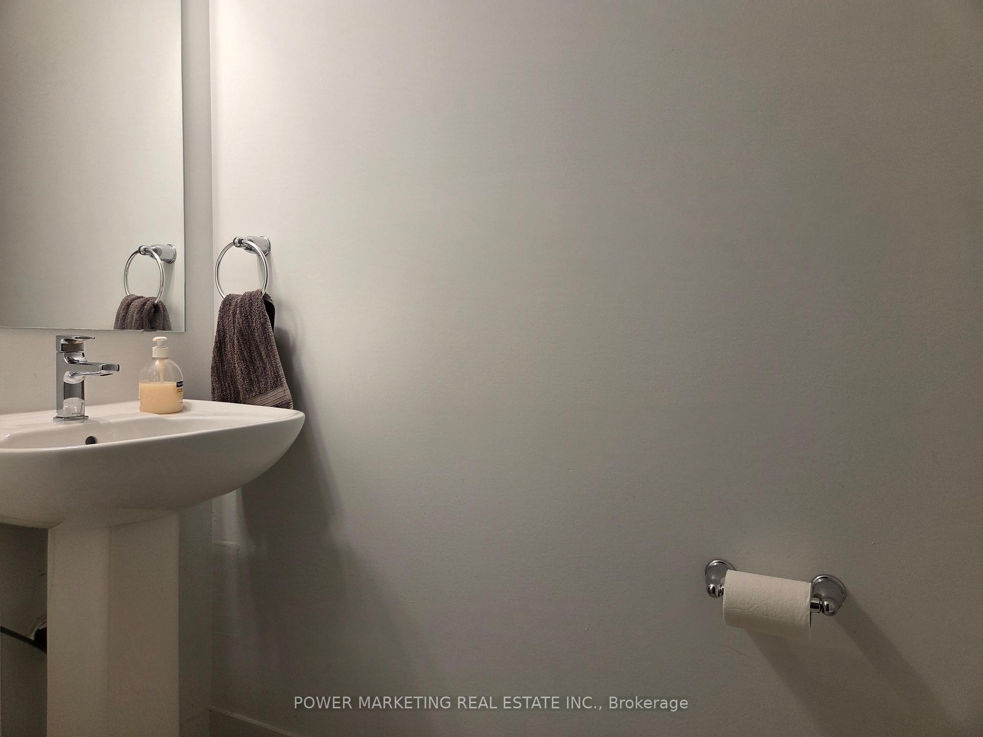 Photo 11 of 903 Nova Private, Ottawa, Barrhaven - Half Moon Bay — HOMEH