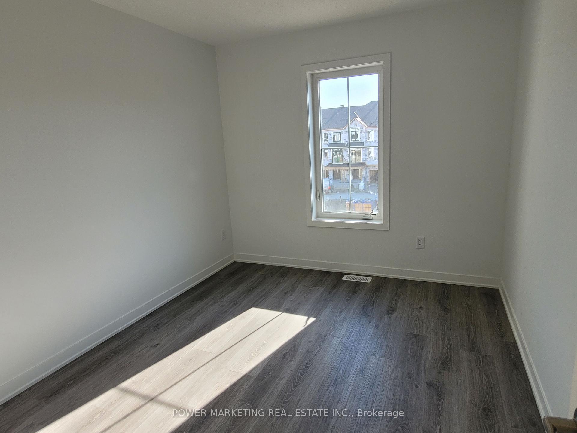 Photo 13 of 903 Nova Private, Ottawa, Barrhaven - Half Moon Bay — HOMEH