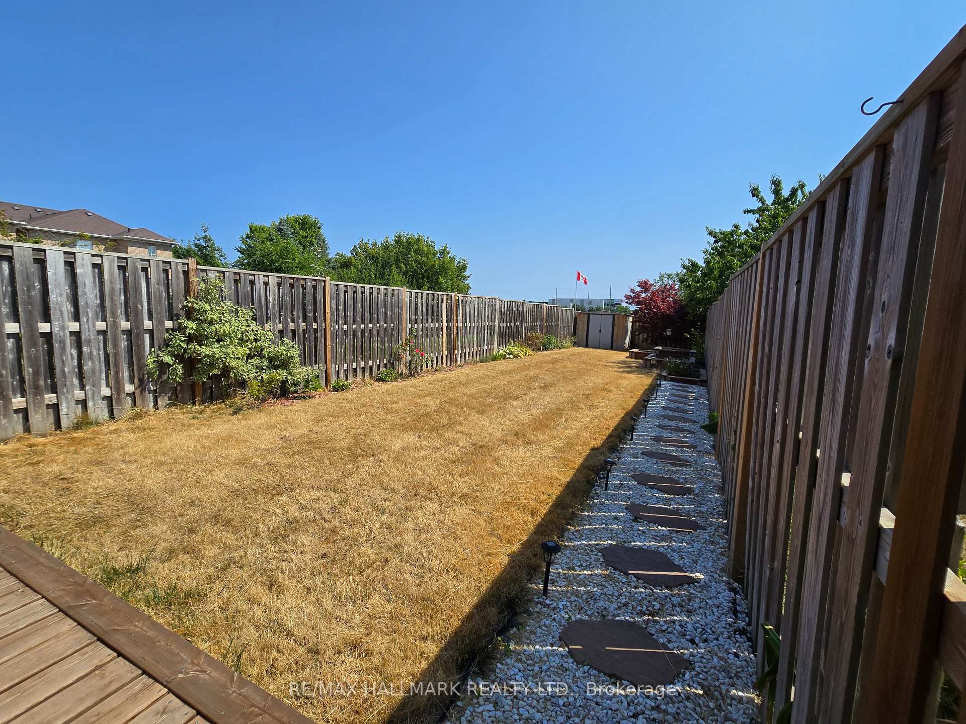 Photo 38 of 104 Oceanpearl Crescent, Whitby, Blue Grass Meadows — HOMEH