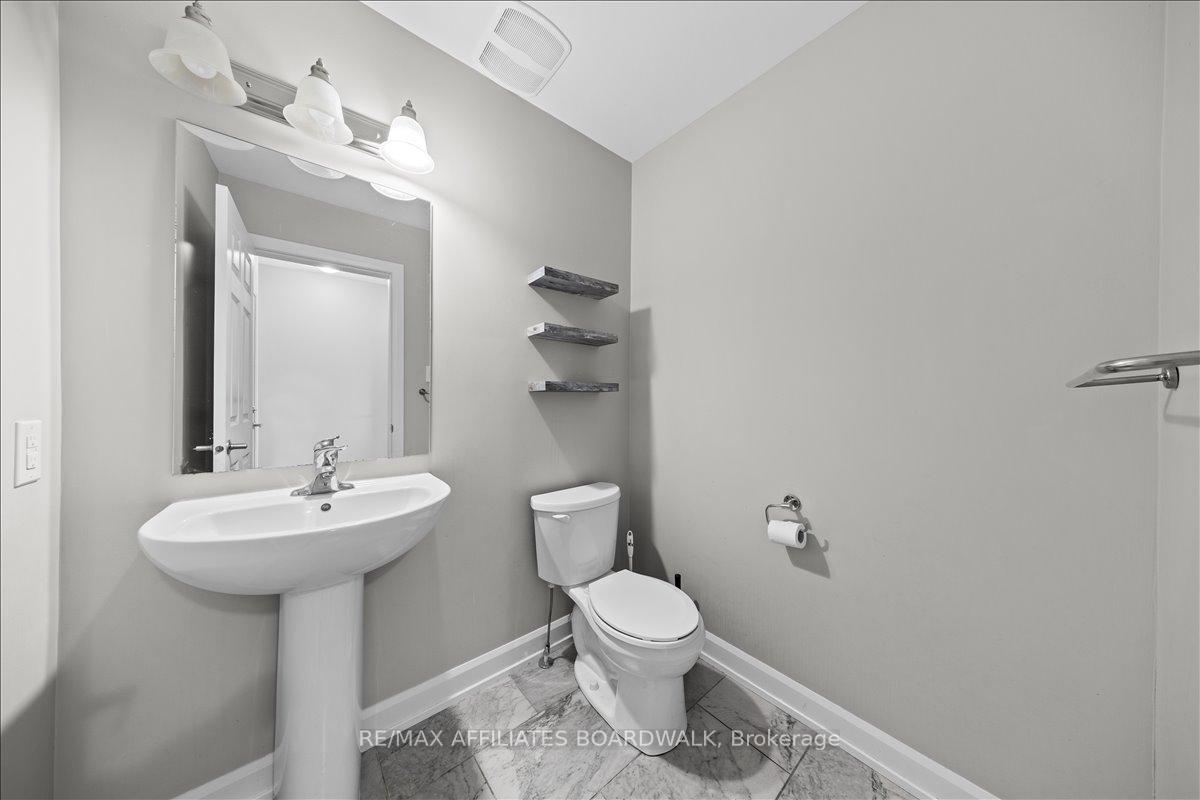 Photo 3 of 15 Vimy Ridge Crescent, Arnprior — HOMEH