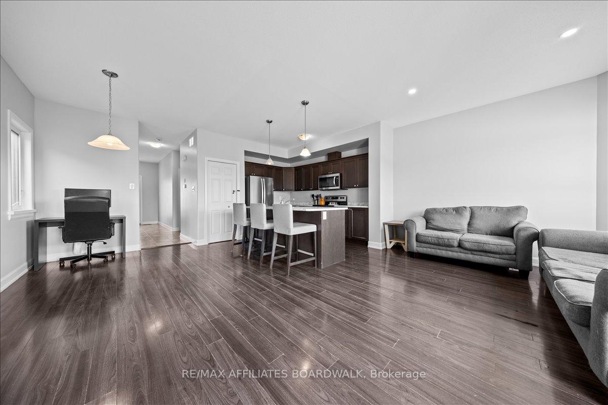 Photo 5 of 15 Vimy Ridge Crescent, Arnprior — HOMEH