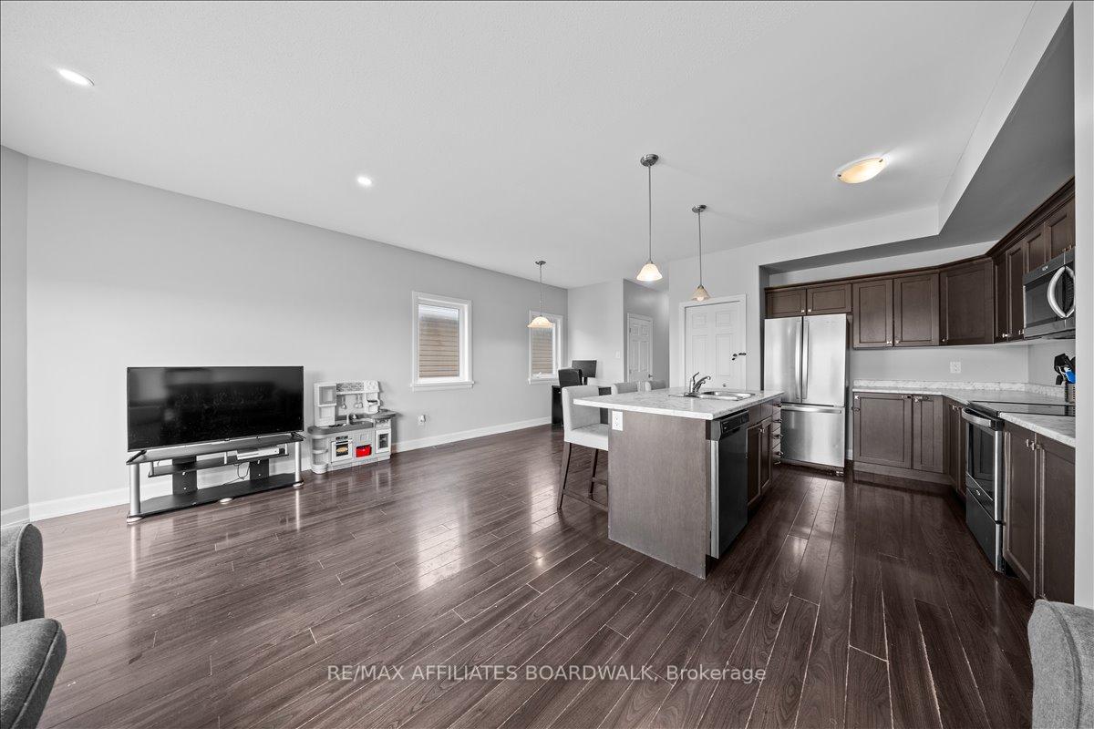 Photo 11 of 15 Vimy Ridge Crescent, Arnprior — HOMEH