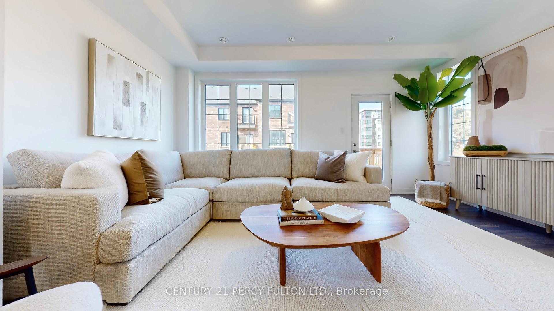 Photo 3 of 31 Selfridge Way, Whitby, Downtown Whitby — HOMEH