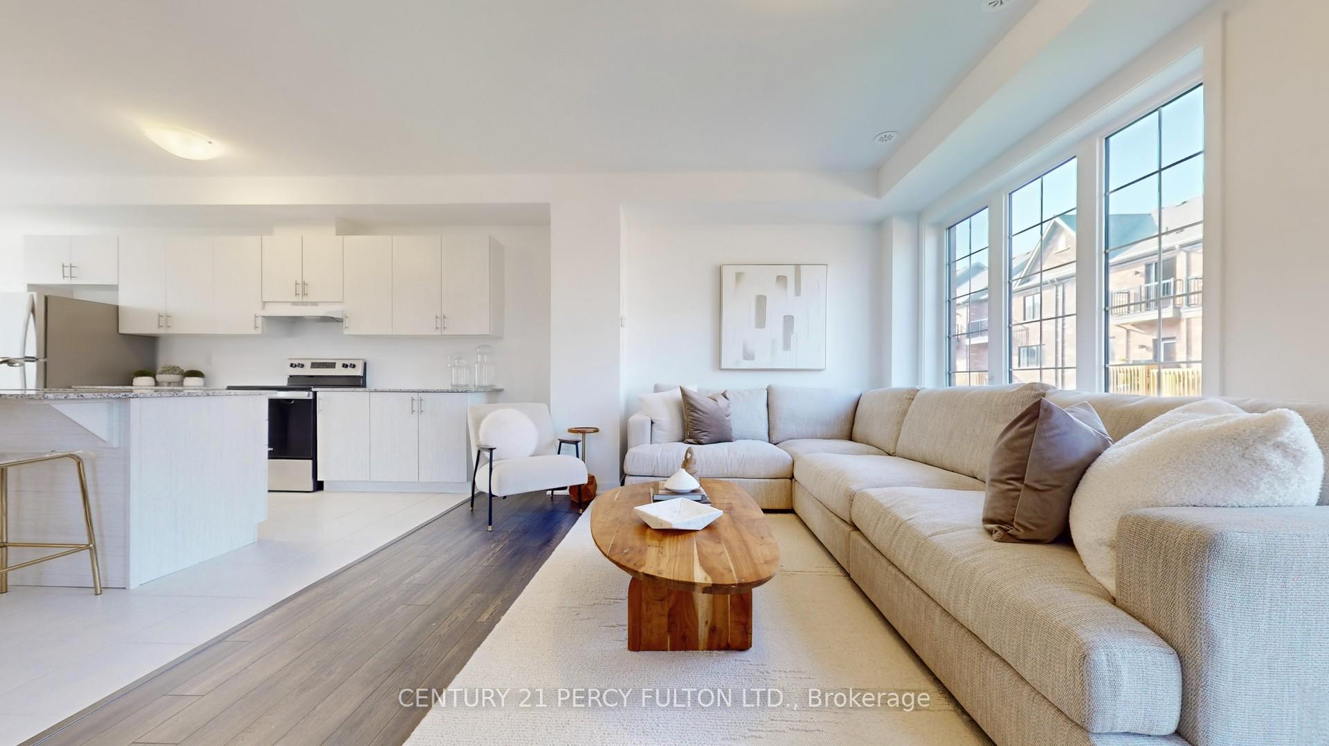 Photo 4 of 31 Selfridge Way, Whitby, Downtown Whitby — HOMEH