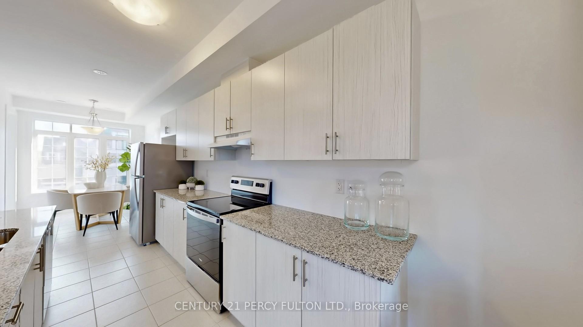 Photo 6 of 31 Selfridge Way, Whitby, Downtown Whitby — HOMEH