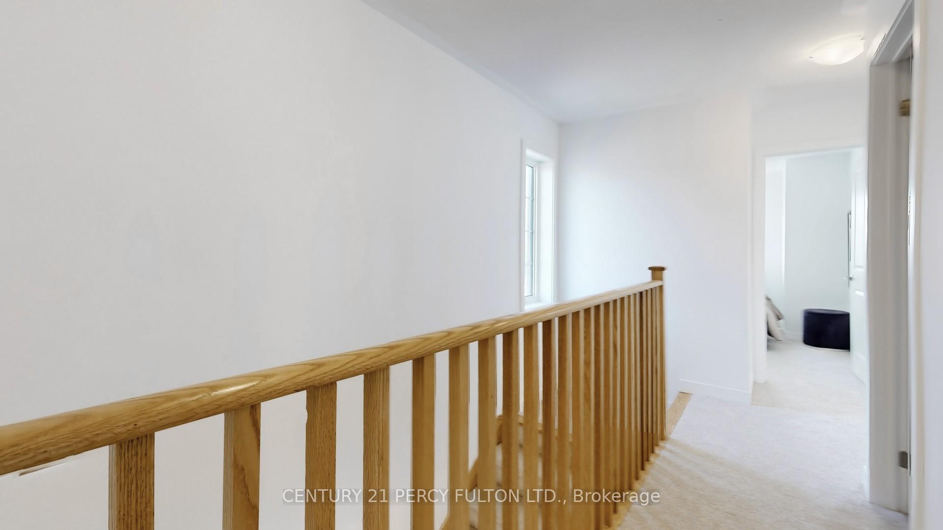 Photo 15 of 31 Selfridge Way, Whitby, Downtown Whitby — HOMEH