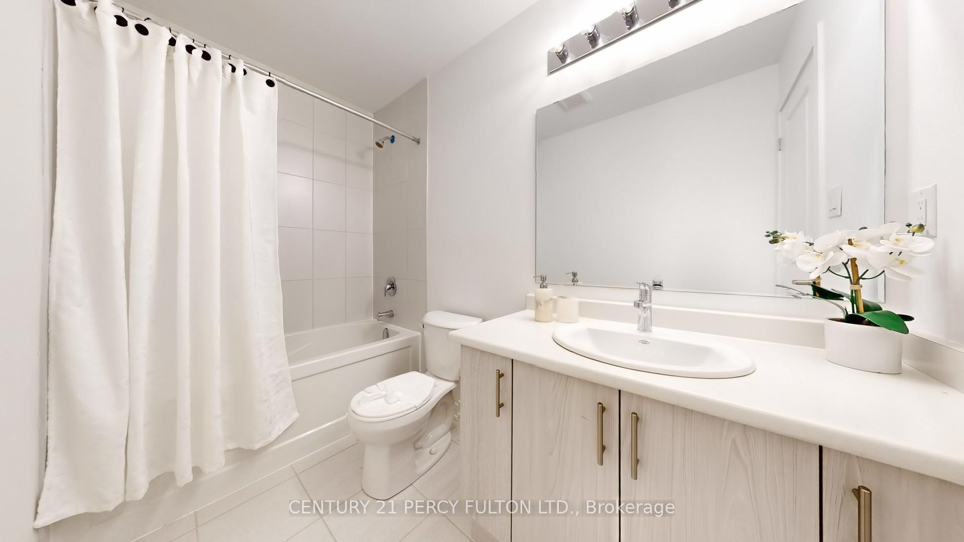 Photo 24 of 31 Selfridge Way, Whitby, Downtown Whitby — HOMEH