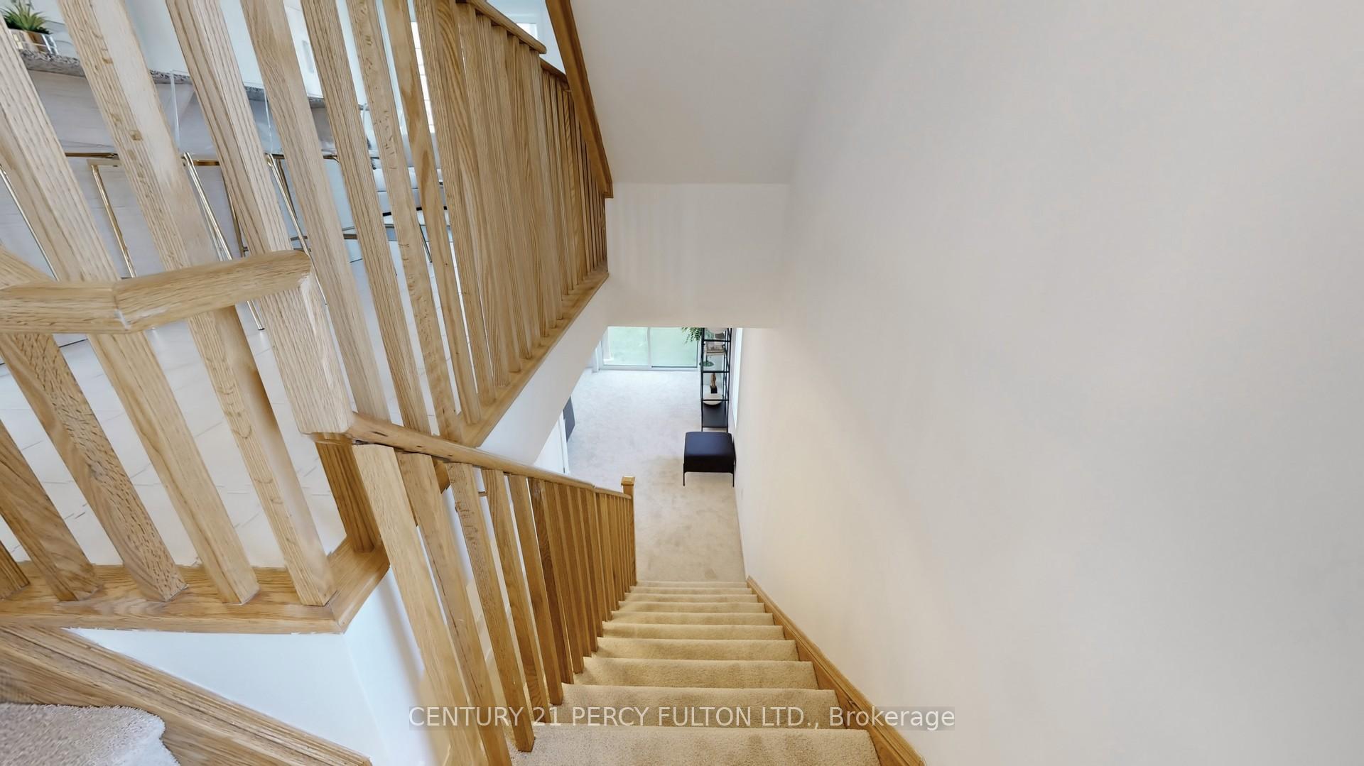 Photo 26 of 31 Selfridge Way, Whitby, Downtown Whitby — HOMEH