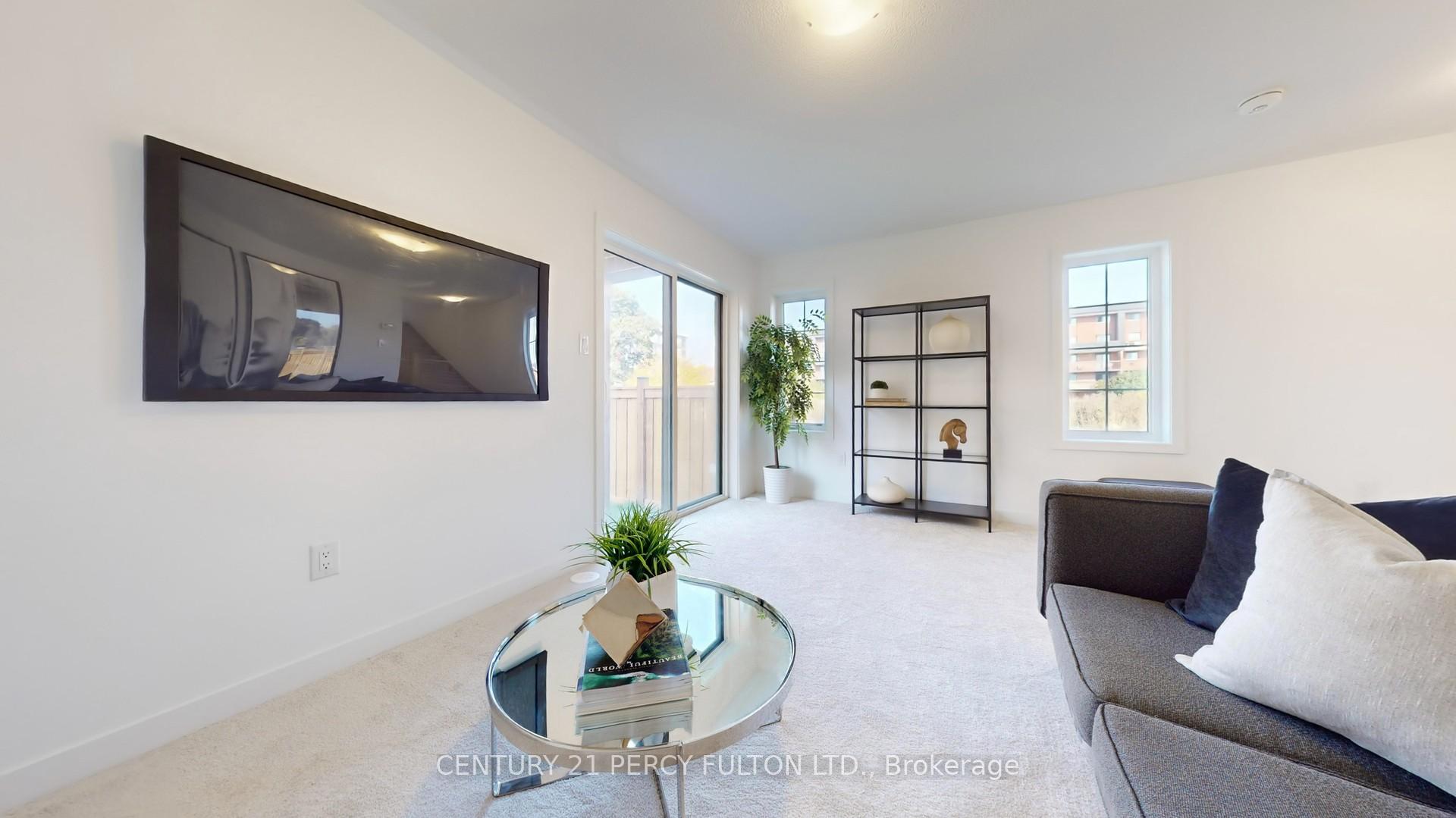 Photo 31 of 31 Selfridge Way, Whitby, Downtown Whitby — HOMEH