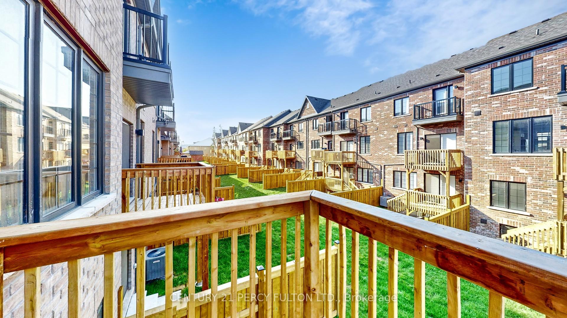 Photo 38 of 31 Selfridge Way, Whitby, Downtown Whitby — HOMEH