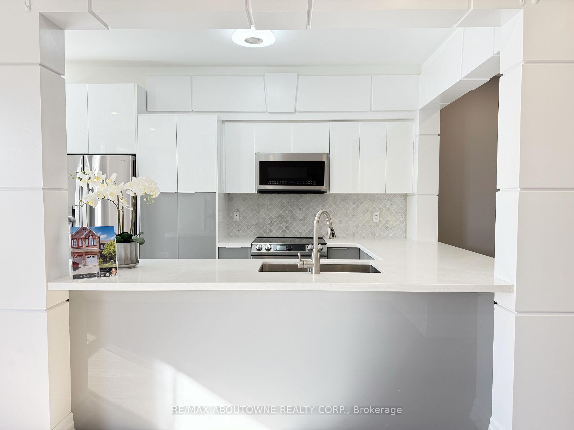 Photo 13 of 44 Craddock Street, Vaughan, Maple — HOMEH