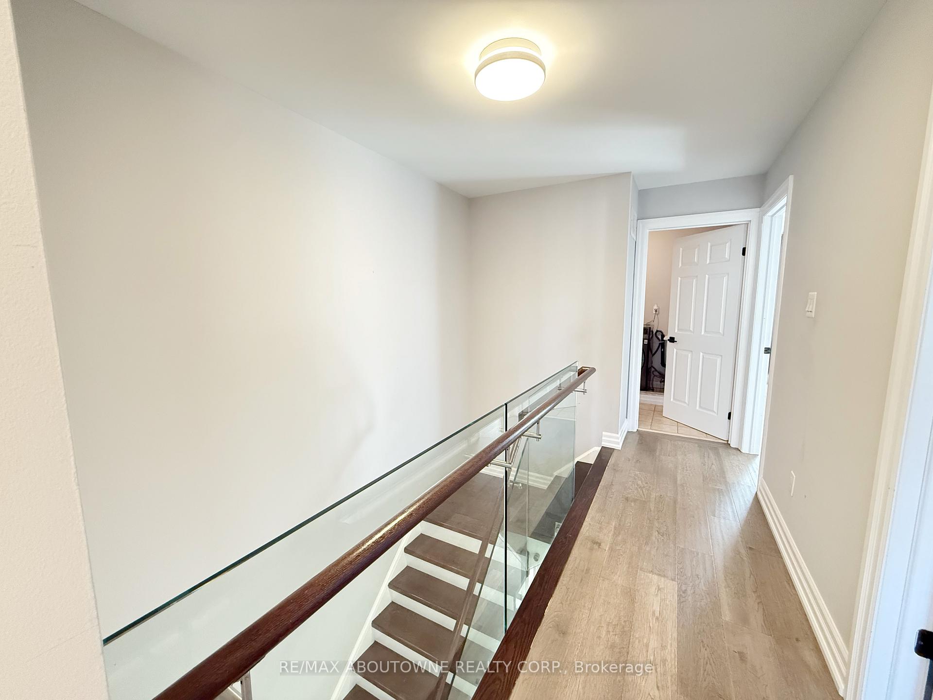 Photo 21 of 44 Craddock Street, Vaughan, Maple — HOMEH
