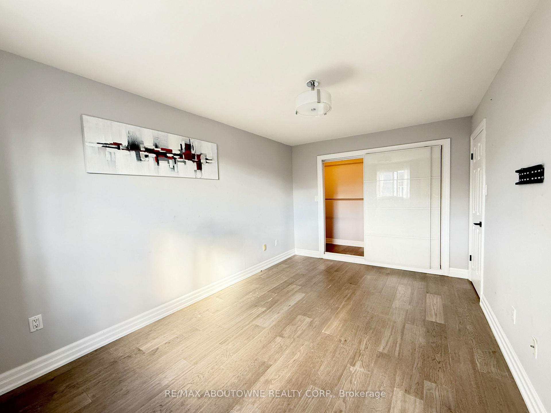 Photo 23 of 44 Craddock Street, Vaughan, Maple — HOMEH