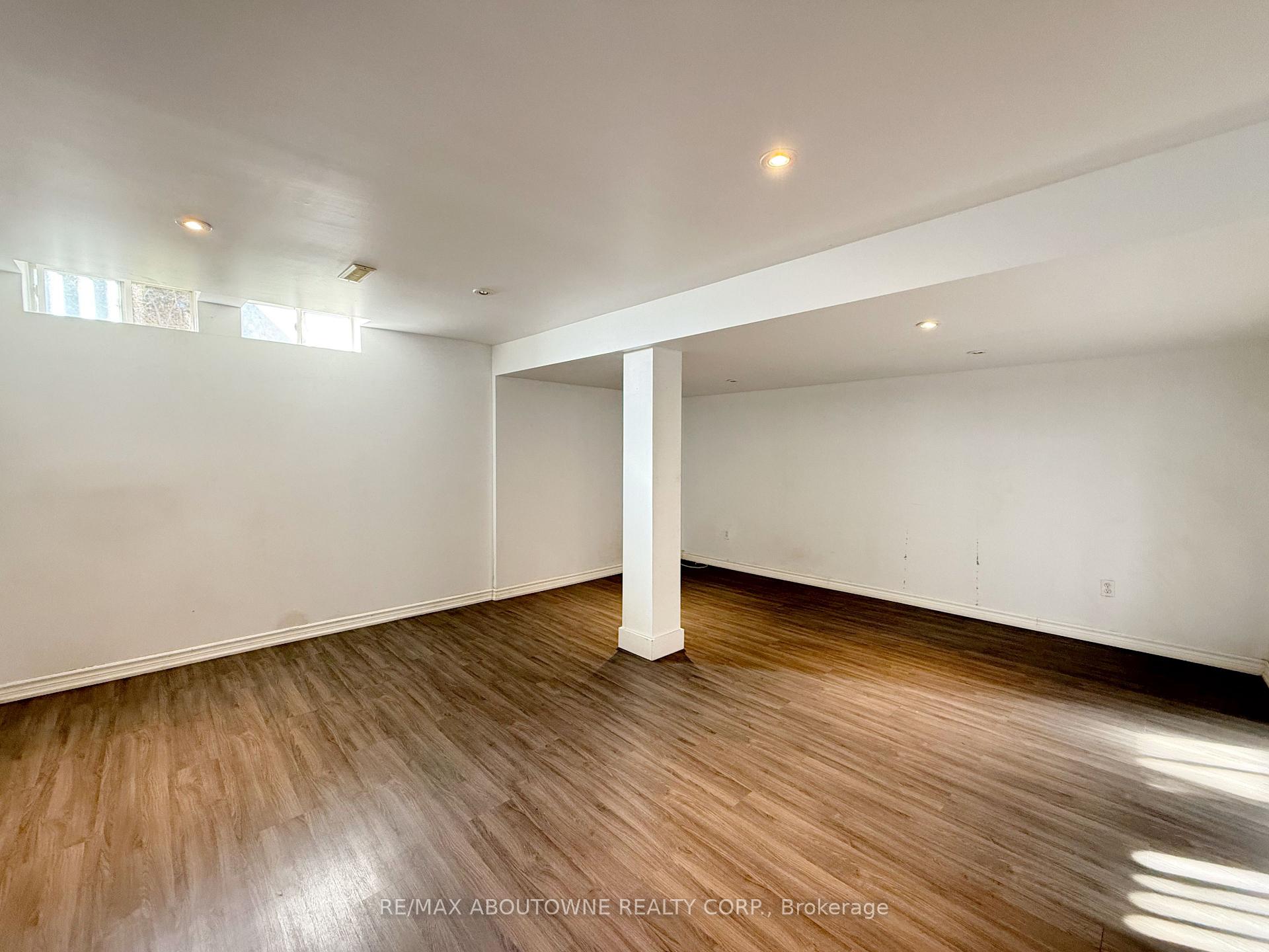 Photo 34 of 44 Craddock Street, Vaughan, Maple — HOMEH