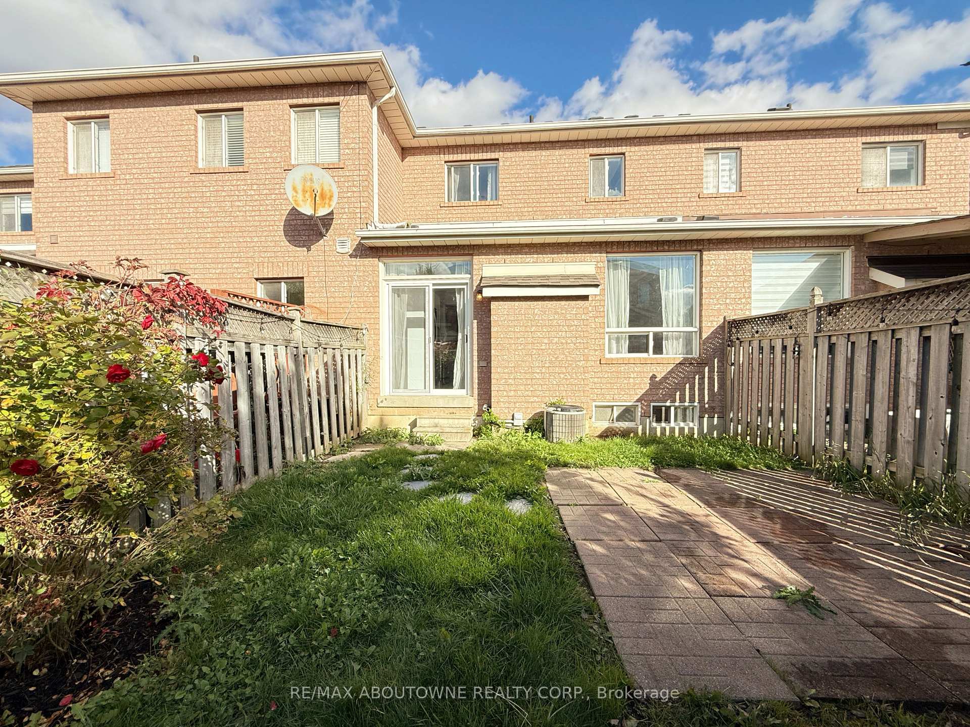Photo 38 of 44 Craddock Street, Vaughan, Maple — HOMEH
