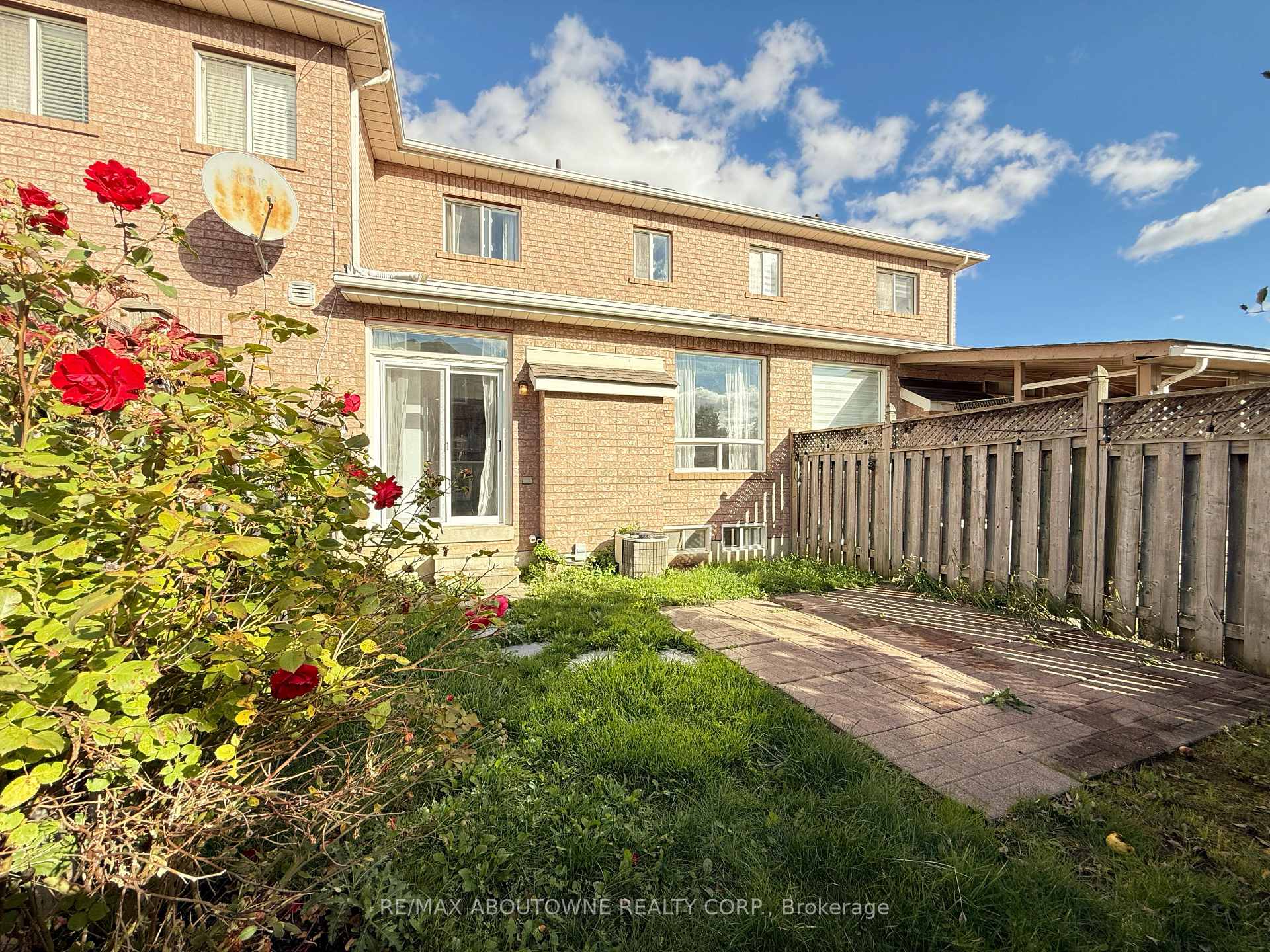 Photo 39 of 44 Craddock Street, Vaughan, Maple — HOMEH