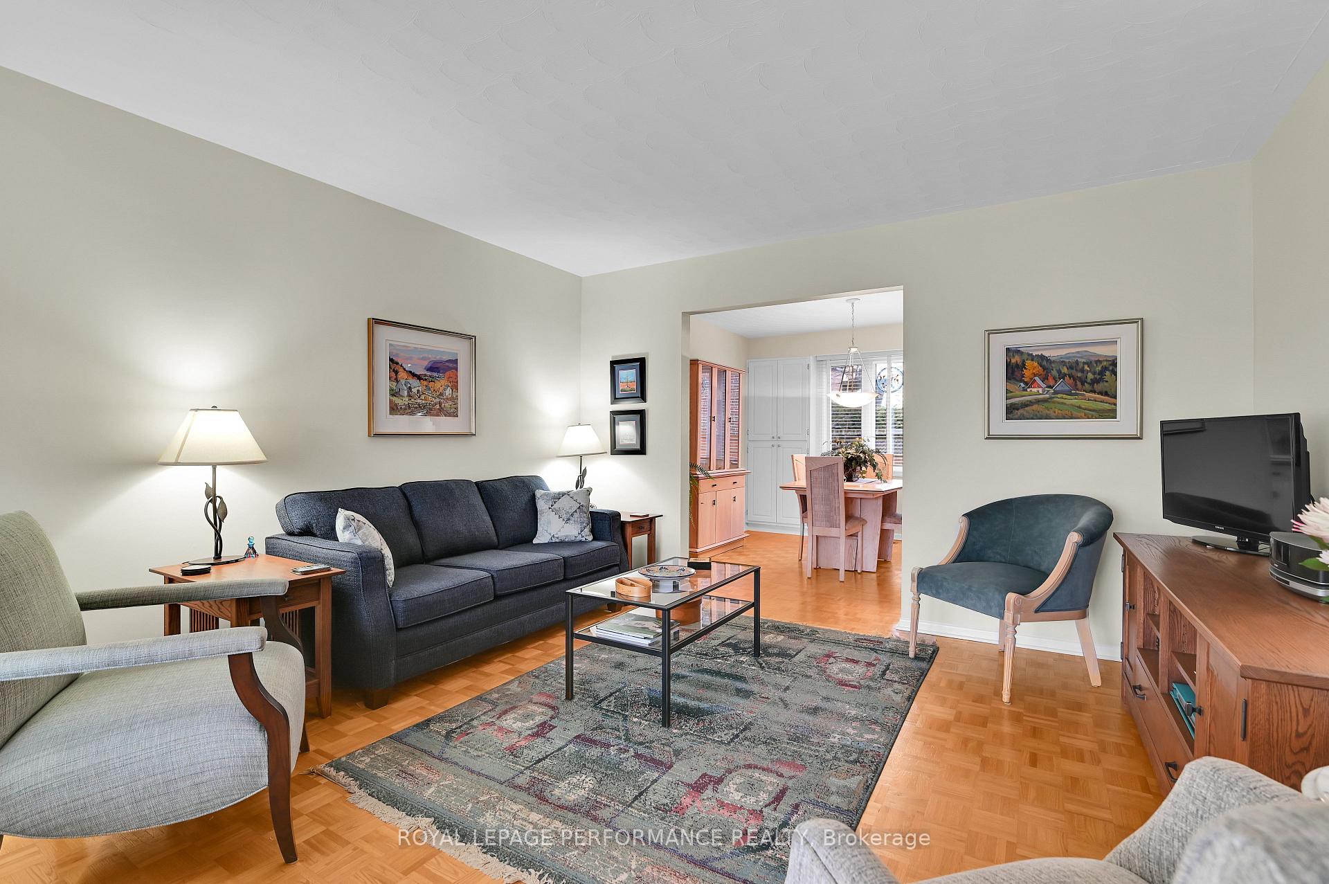 Photo 3 of 1362 Micmac Street, Ottawa, Alta Vista — HOMEH
