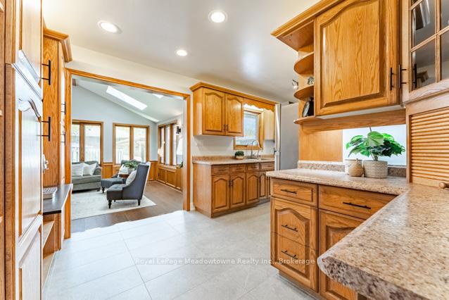 Photo 8 of 142 Mackay Crescent, Waterloo — HOMEH