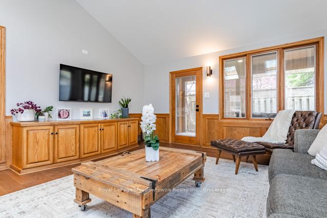 Photo 14 of 142 Mackay Crescent, Waterloo — HOMEH