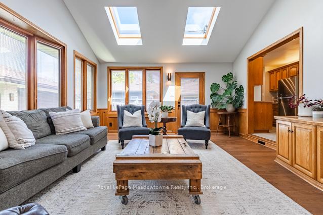 Photo 15 of 142 Mackay Crescent, Waterloo — HOMEH