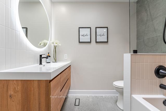 Photo 16 of 142 Mackay Crescent, Waterloo — HOMEH