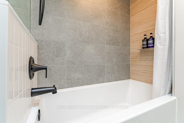 Photo 17 of 142 Mackay Crescent, Waterloo — HOMEH