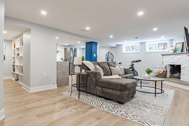 Photo 23 of 142 Mackay Crescent, Waterloo — HOMEH