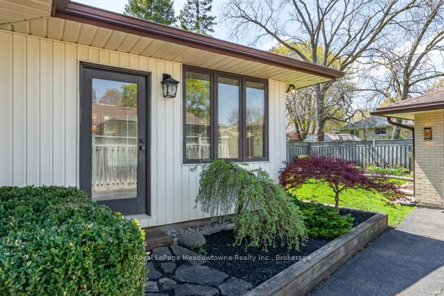 Photo 37 of 142 Mackay Crescent, Waterloo — HOMEH