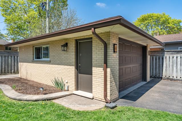 Photo 38 of 142 Mackay Crescent, Waterloo — HOMEH