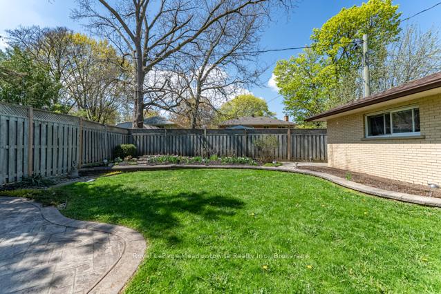 Photo 41 of 142 Mackay Crescent, Waterloo — HOMEH