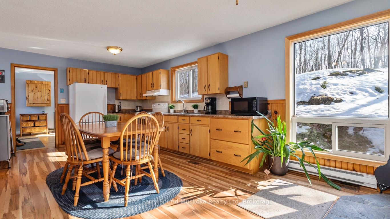 Photo 10 of 1127 124 Highway, Whitestone, Hagerman — HOMEH