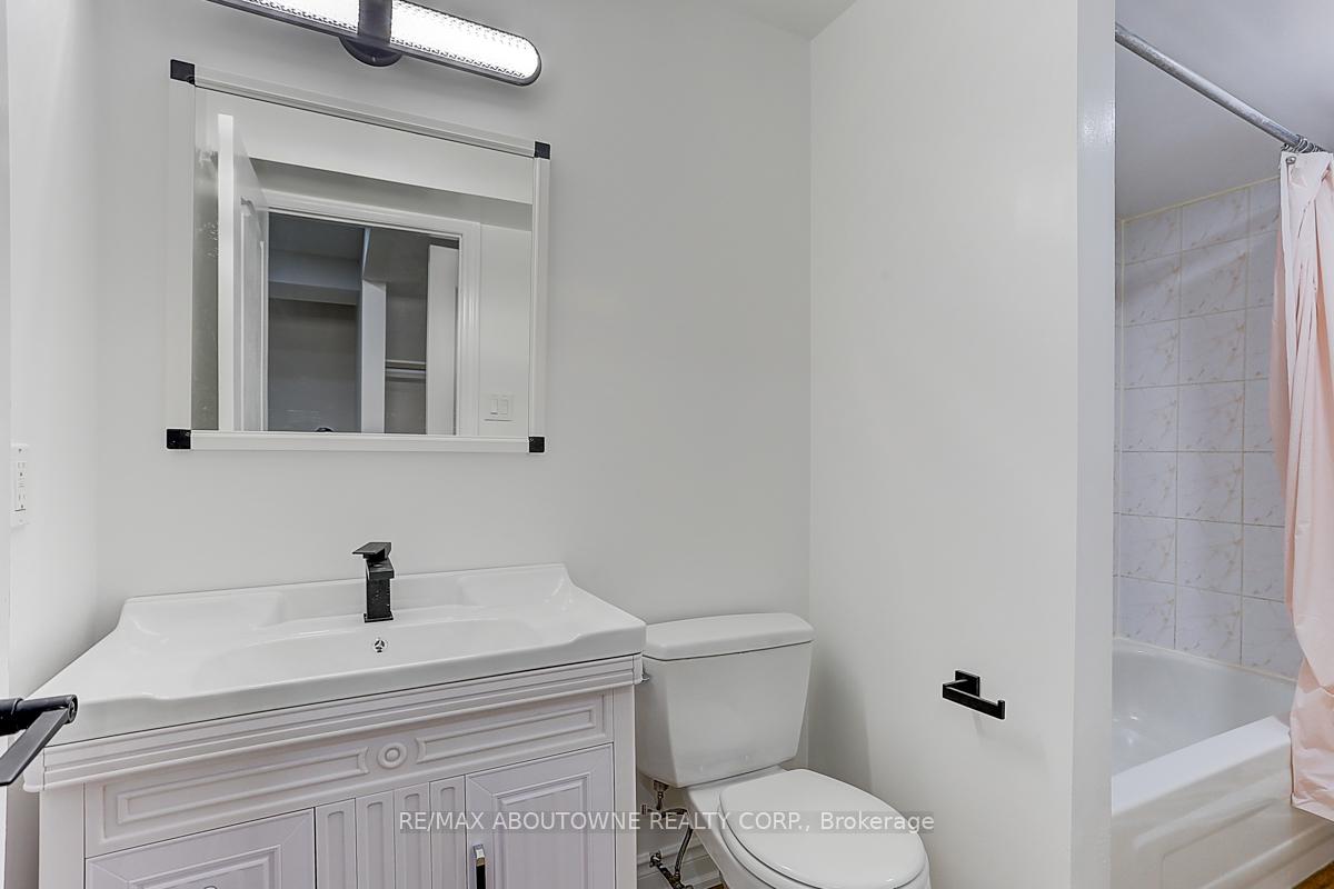 Photo 7 of Unit Bsmt, 9 Belwood Boulevard, Vaughan, Patterson — HOMEH