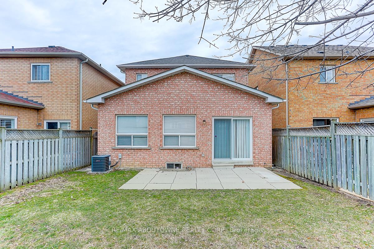 Photo 10 of Unit Bsmt, 9 Belwood Boulevard, Vaughan, Patterson — HOMEH