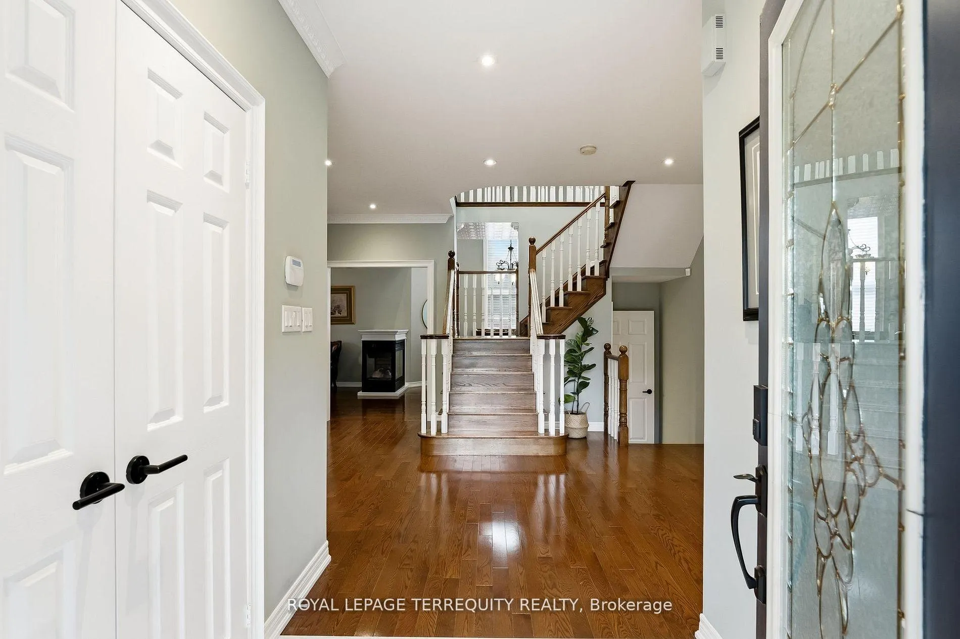 Photo 6 of 134 Cassels Road E, Whitby, Brooklin — HOMEH