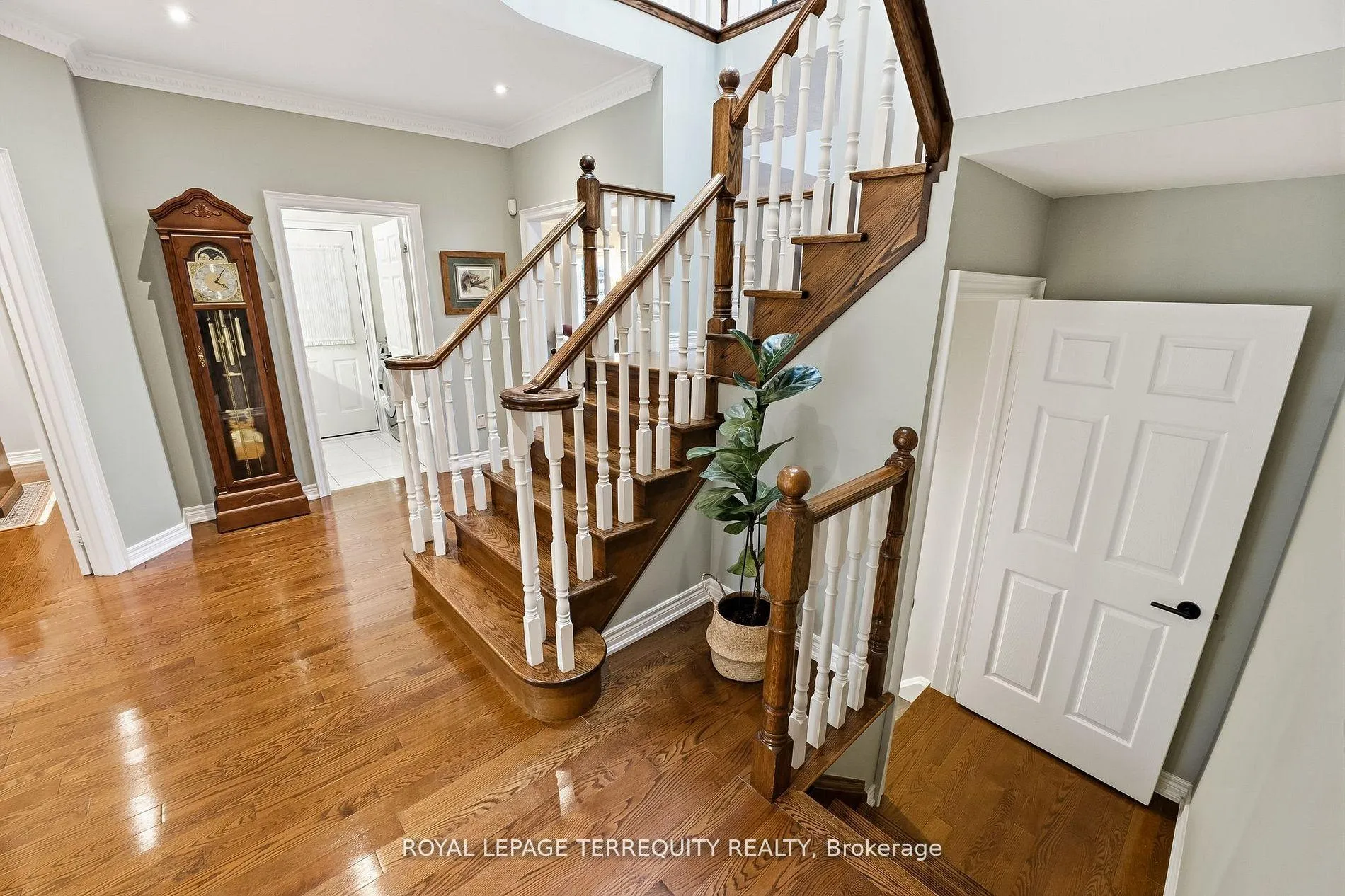 Photo 32 of 134 Cassels Road E, Whitby, Brooklin — HOMEH