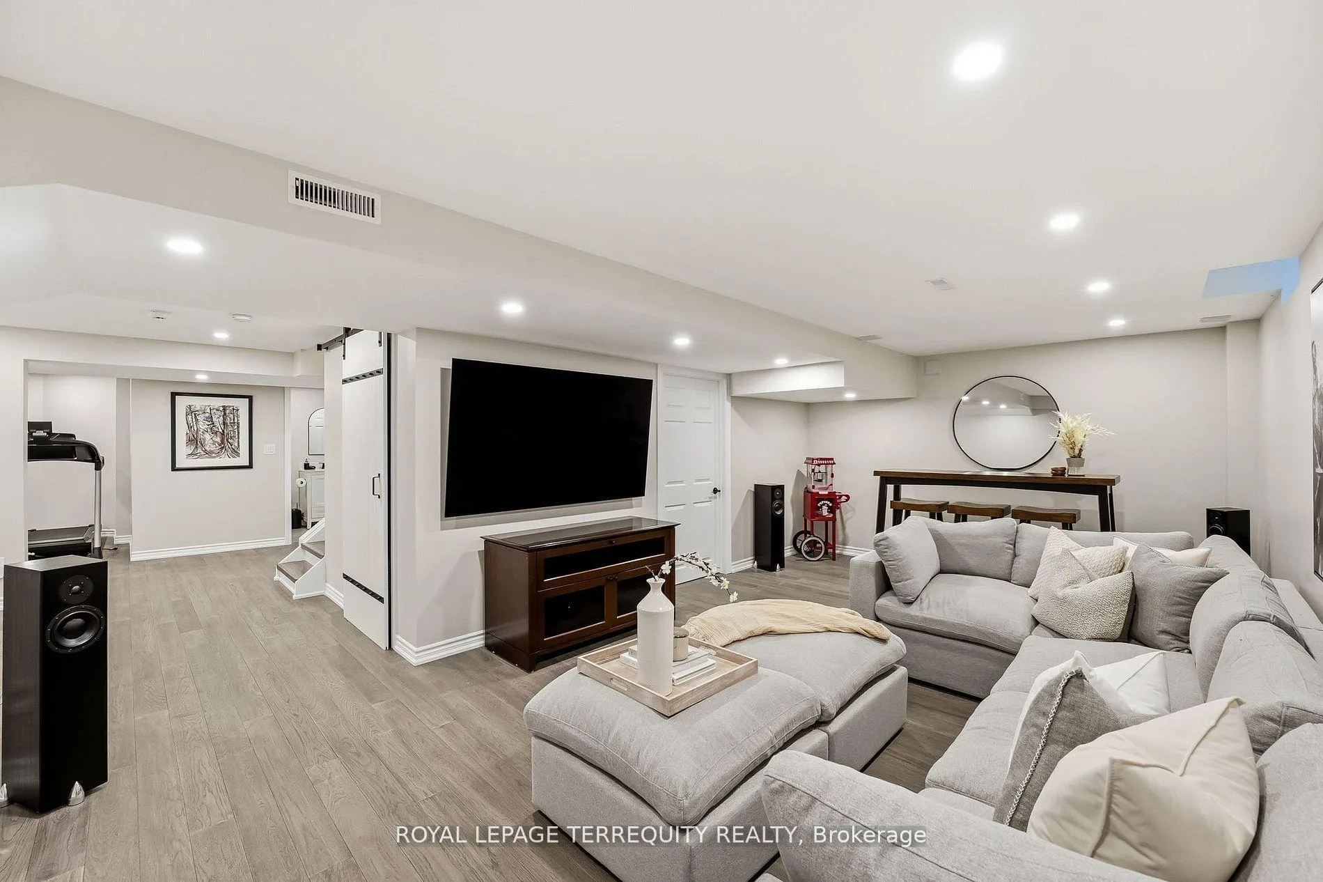 Photo 34 of 134 Cassels Road E, Whitby, Brooklin — HOMEH