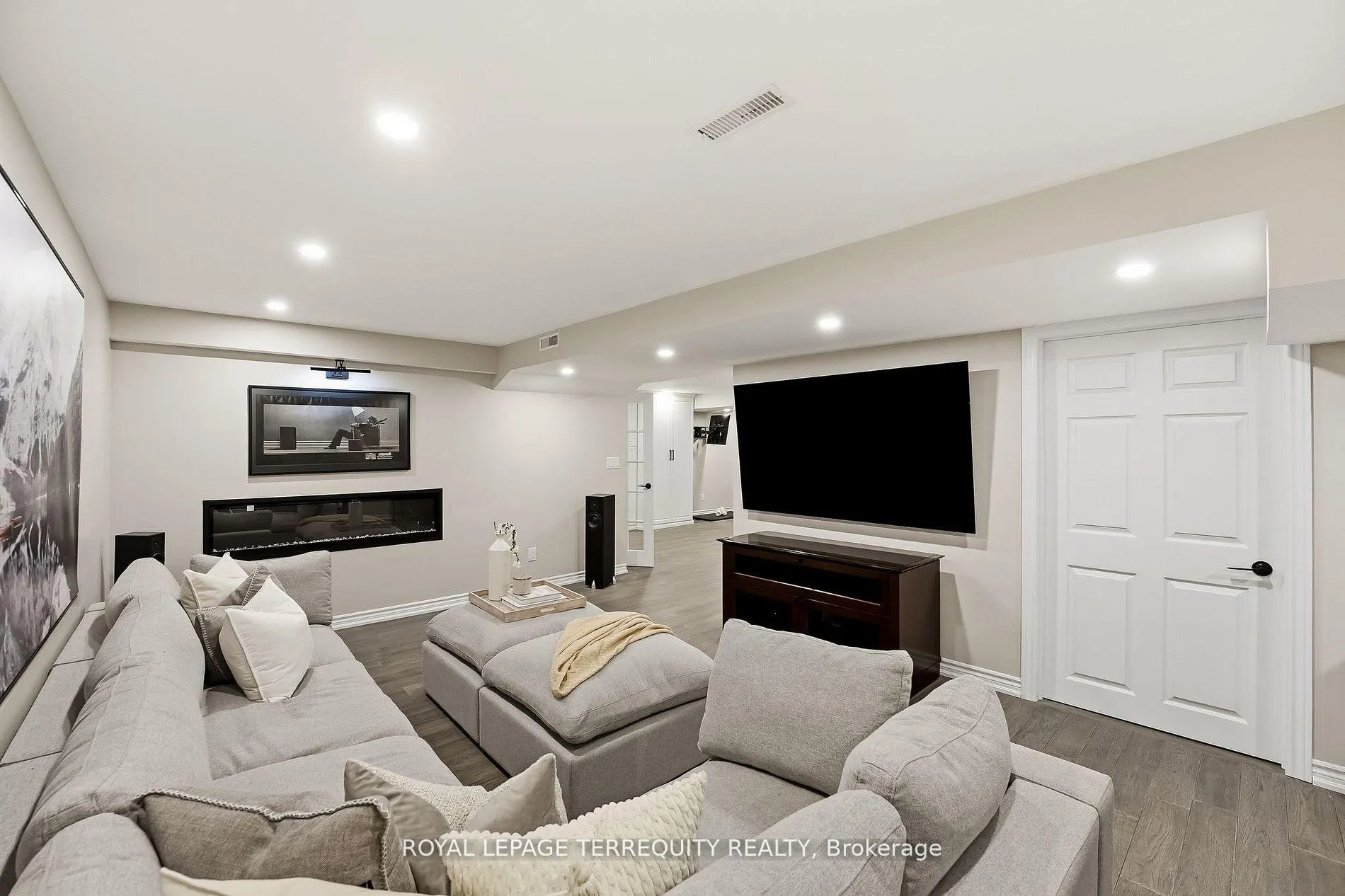 Photo 35 of 134 Cassels Road E, Whitby, Brooklin — HOMEH