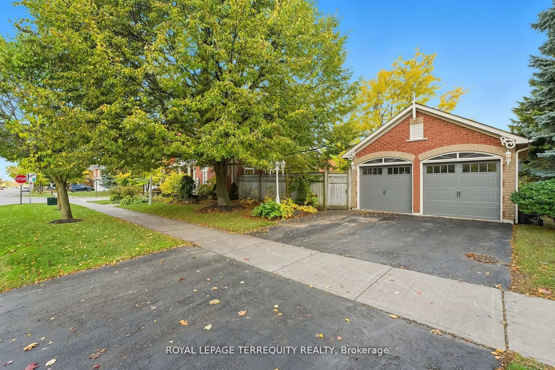 Photo 48 of 134 Cassels Road E, Whitby, Brooklin — HOMEH