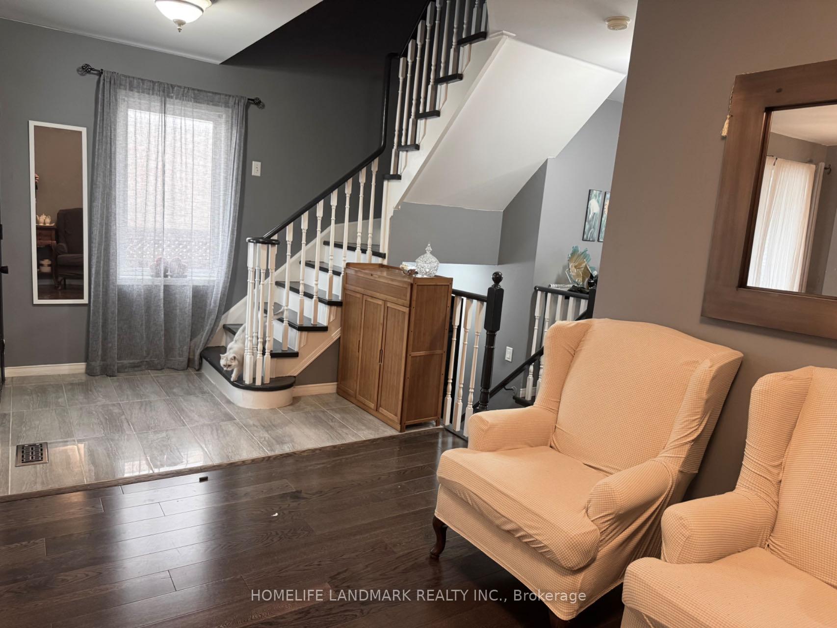 Photo 4 of 28 Randolph Avenue, Whitby, Williamsburg — HOMEH