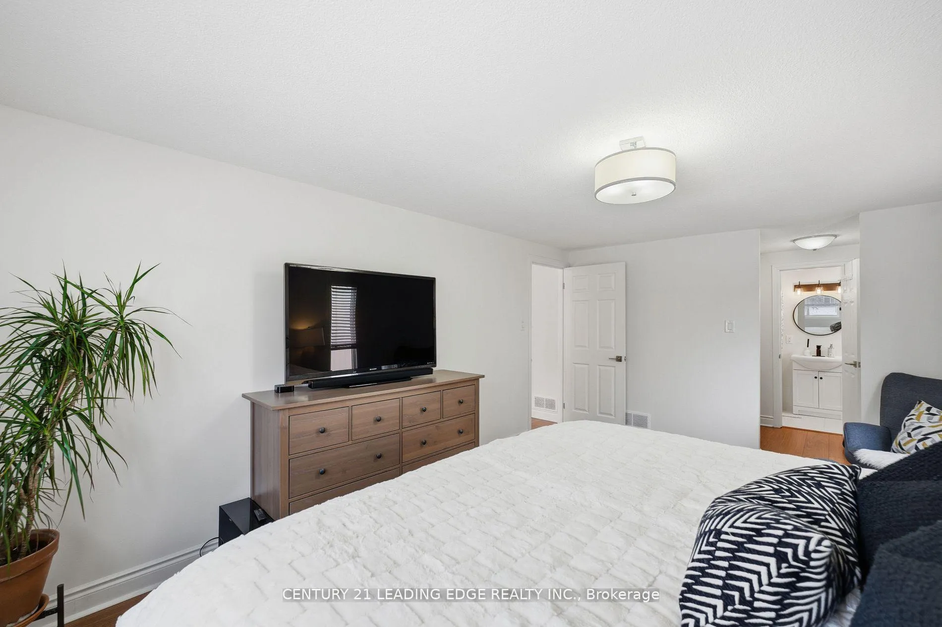 Photo 40 of 110 Holliday Drive, Whitby, Lynde Creek — HOMEH